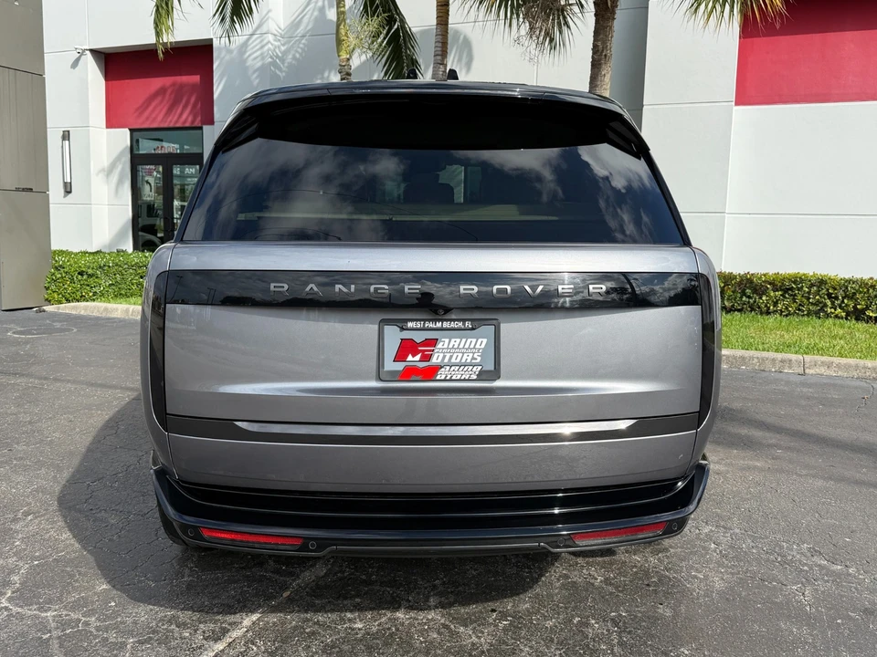 2025 Land Rover Range Rover L460 - Image 14 of 21