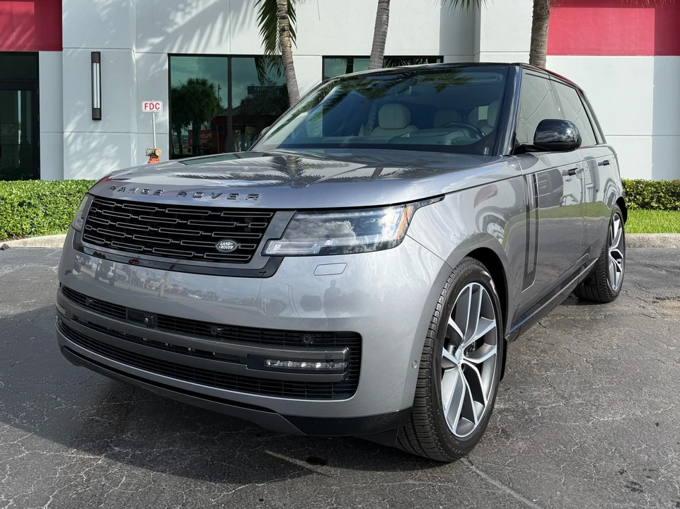 2025 Land Rover Range Rover L460 - Image 5 of 21