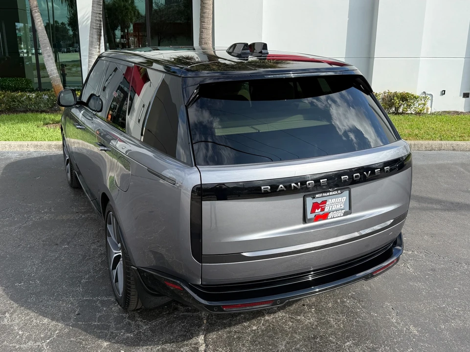 2025 Land Rover Range Rover L460 - Image 11 of 21