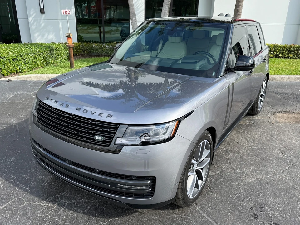 2025 Land Rover Range Rover L460 - Image 4 of 21