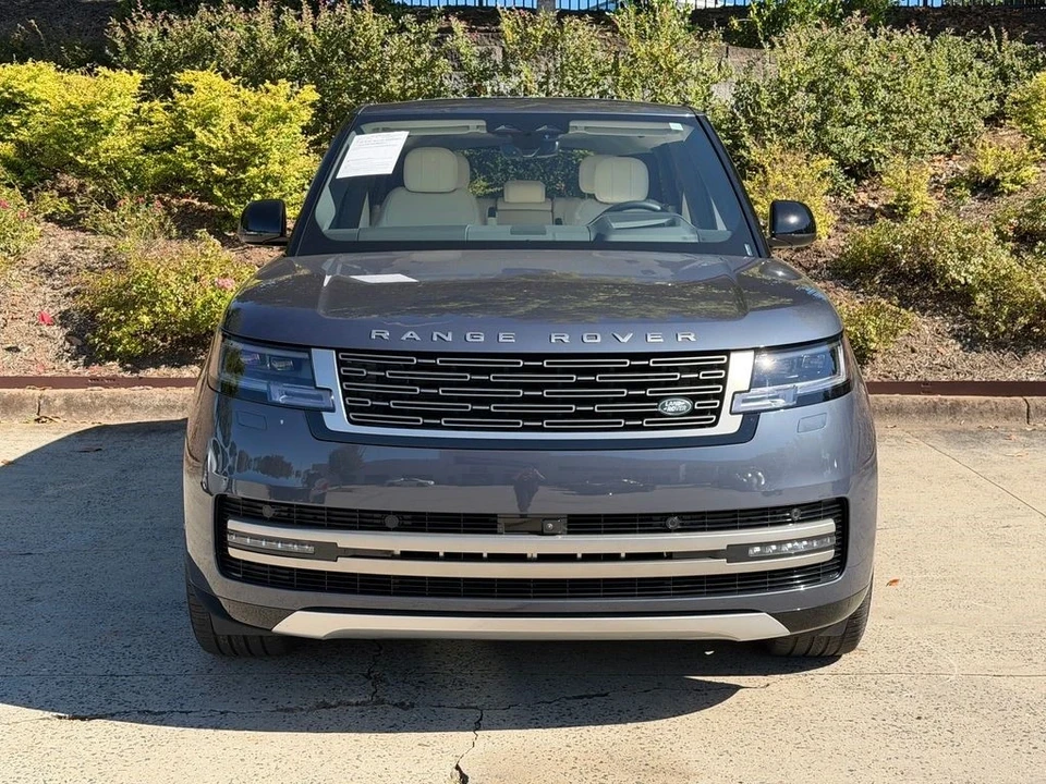2025 Land Rover Range Rover L460 - Image 11 of 21