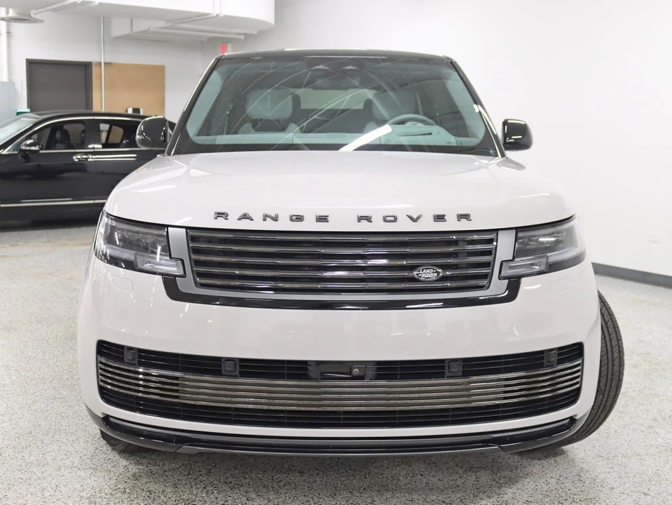 2025 Land Rover Range Rover L460 - Image 9 of 21