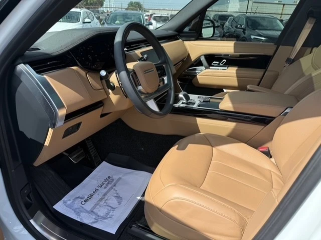 2025 Land Rover Range Rover L460 - Image 15 of 21