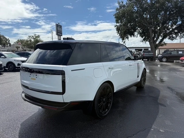 2025 Land Rover Range Rover L460 - Image 5 of 21