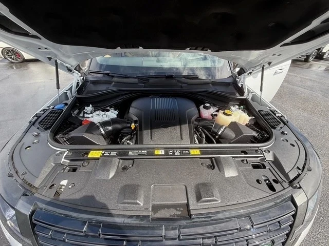 2025 Land Rover Range Rover L460 - Image 14 of 21