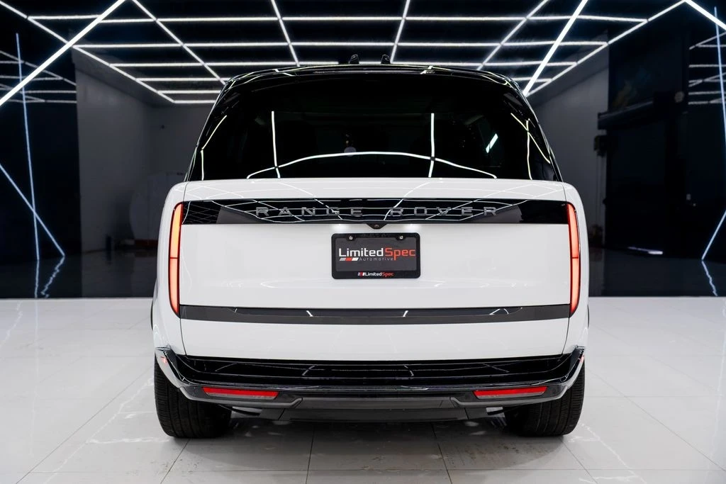 2025 Land Rover Range Rover L460 - Image 18 of 21