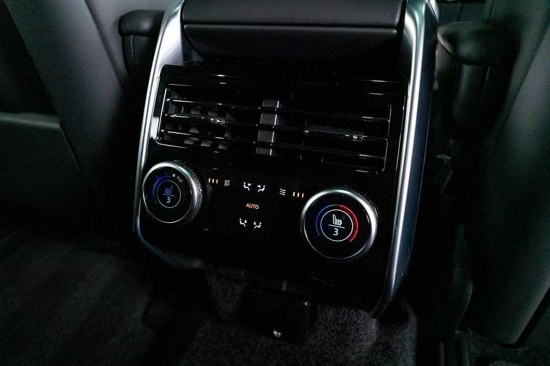 2025 Land Rover Range Rover L460 - Image 21 of 21