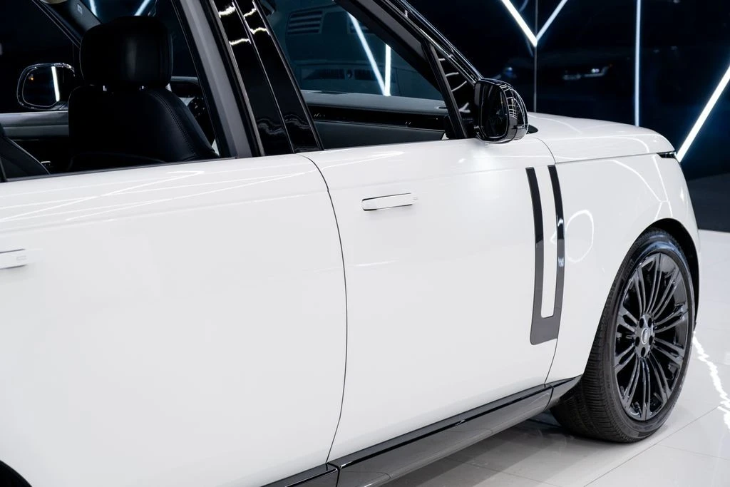 2025 Land Rover Range Rover L460 - Image 12 of 21