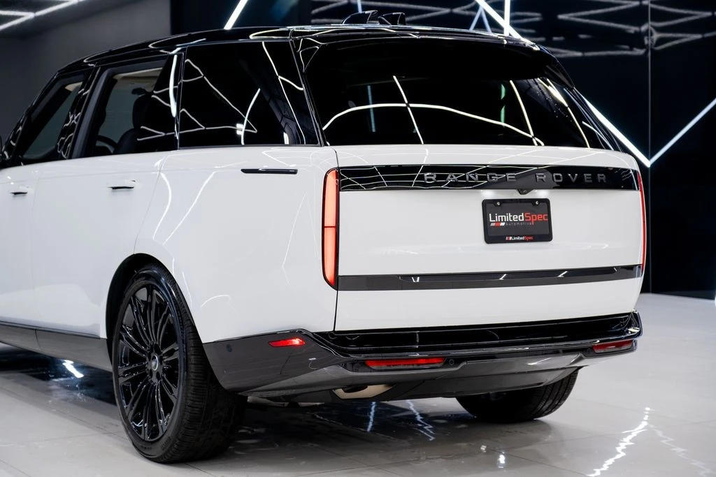 2025 Land Rover Range Rover L460 - Image 13 of 21