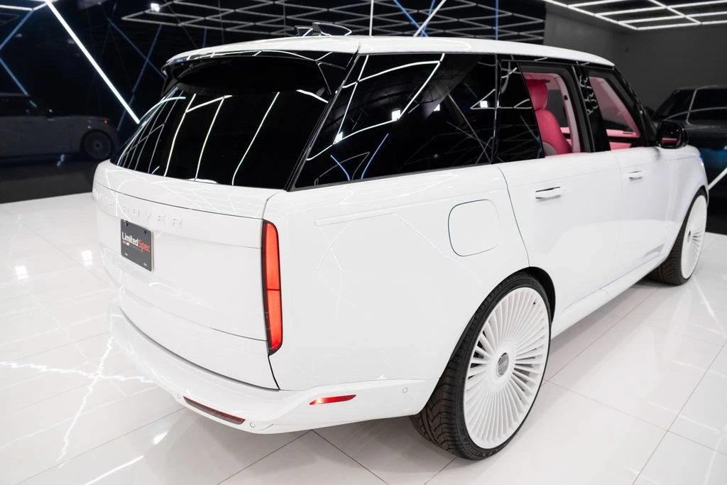 2025 Land Rover Range Rover L460 - Image 16 of 21