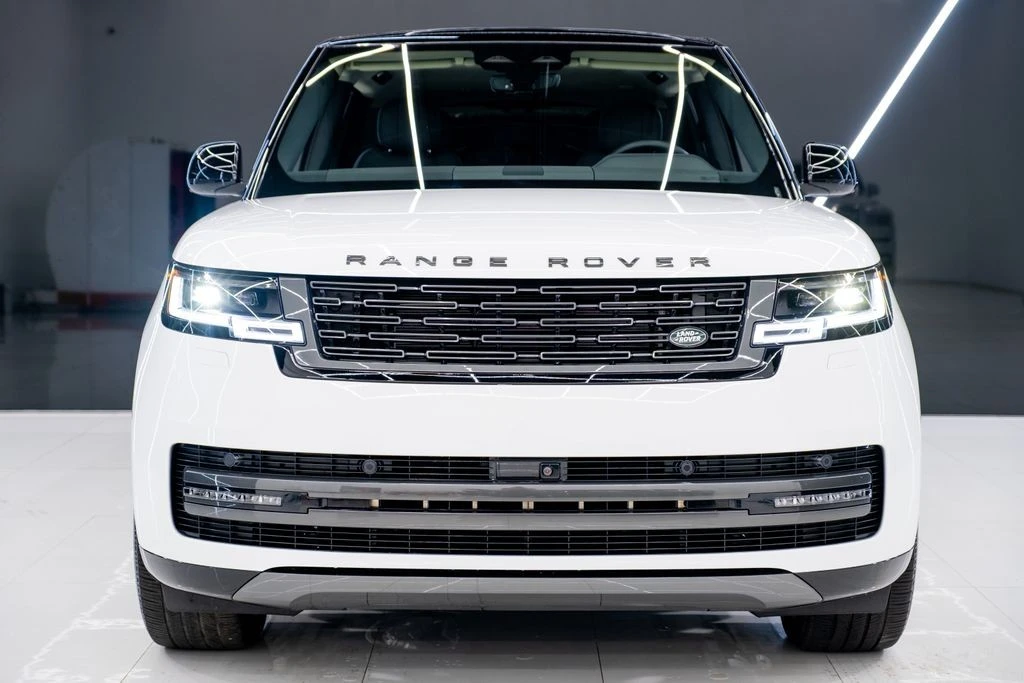 2025 Land Rover Range Rover L460 - Image 2 of 21