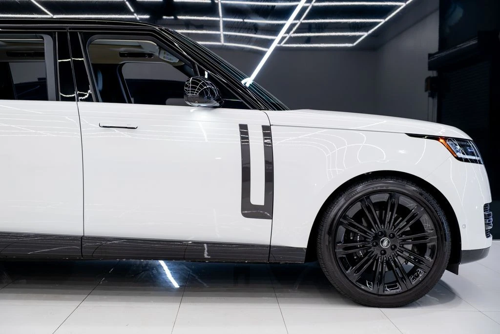 2025 Land Rover Range Rover L460 - Image 11 of 21