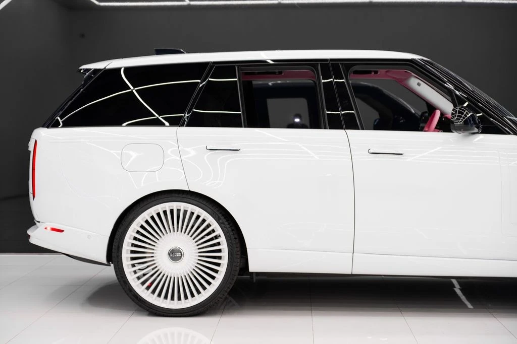 2025 Land Rover Range Rover L460 - Image 9 of 21
