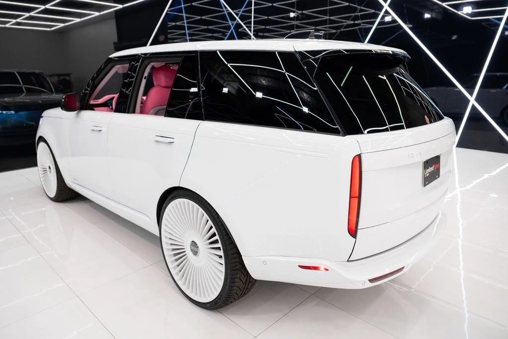 2025 Land Rover Range Rover L460 - Image 15 of 21