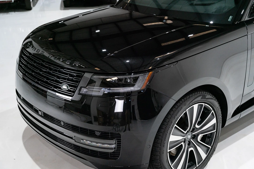 2025 Land Rover Range Rover L460 - Image 13 of 21