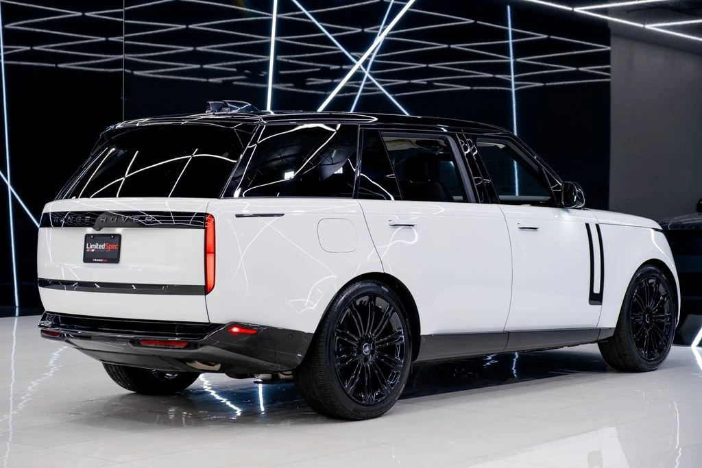 2025 Land Rover Range Rover L460 - Image 15 of 21