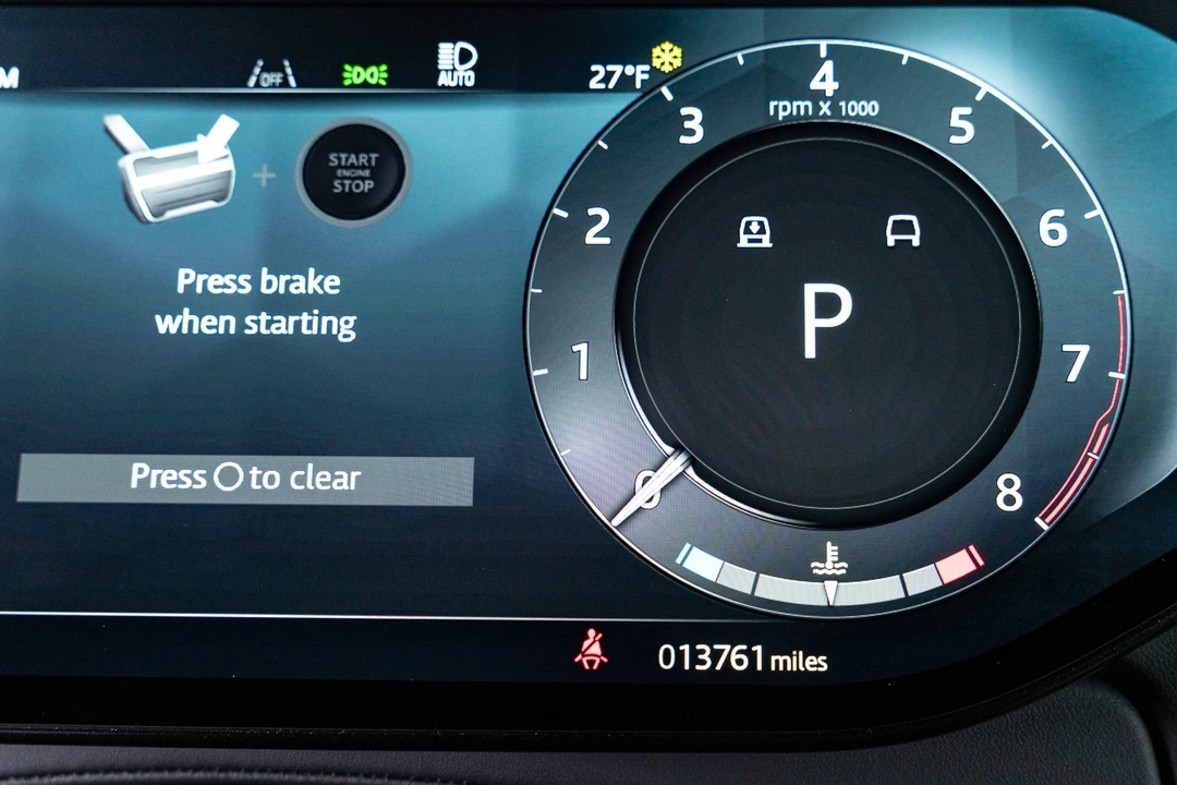 2025 Land Rover Range Rover L460 - Image 17 of 21