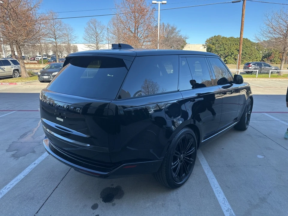 2025 Land Rover Range Rover L460 - Image 4 of 7