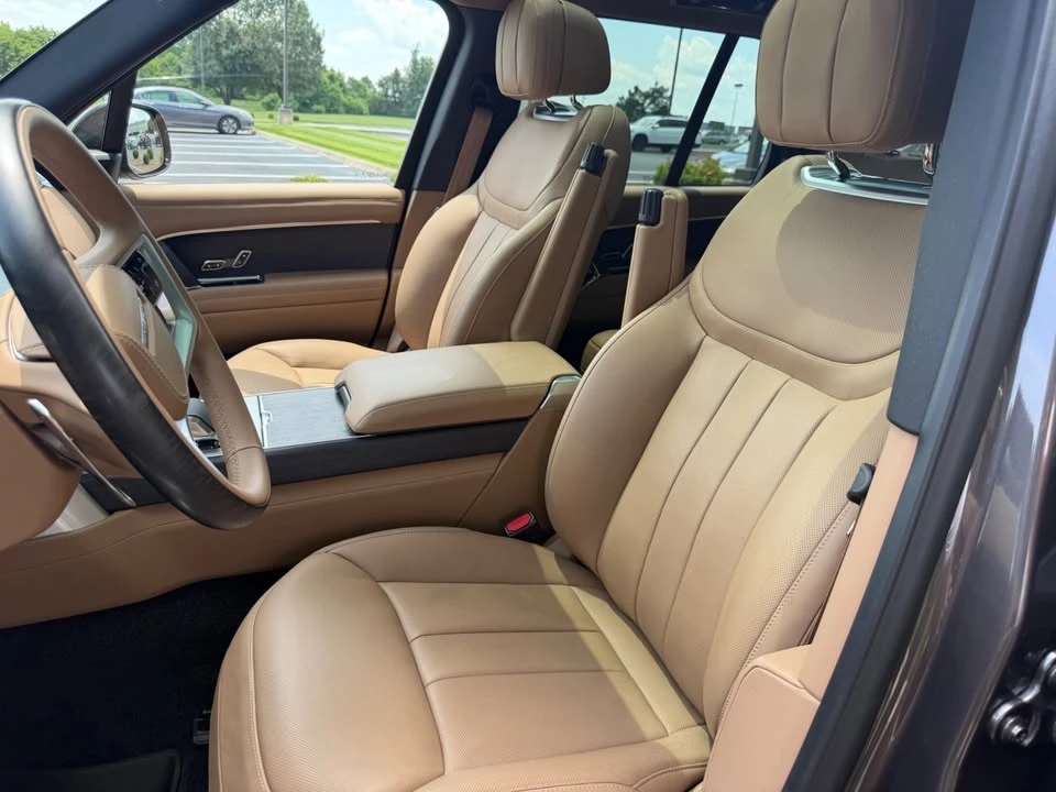 2025 Land Rover Range Rover L460 - Image 7 of 16