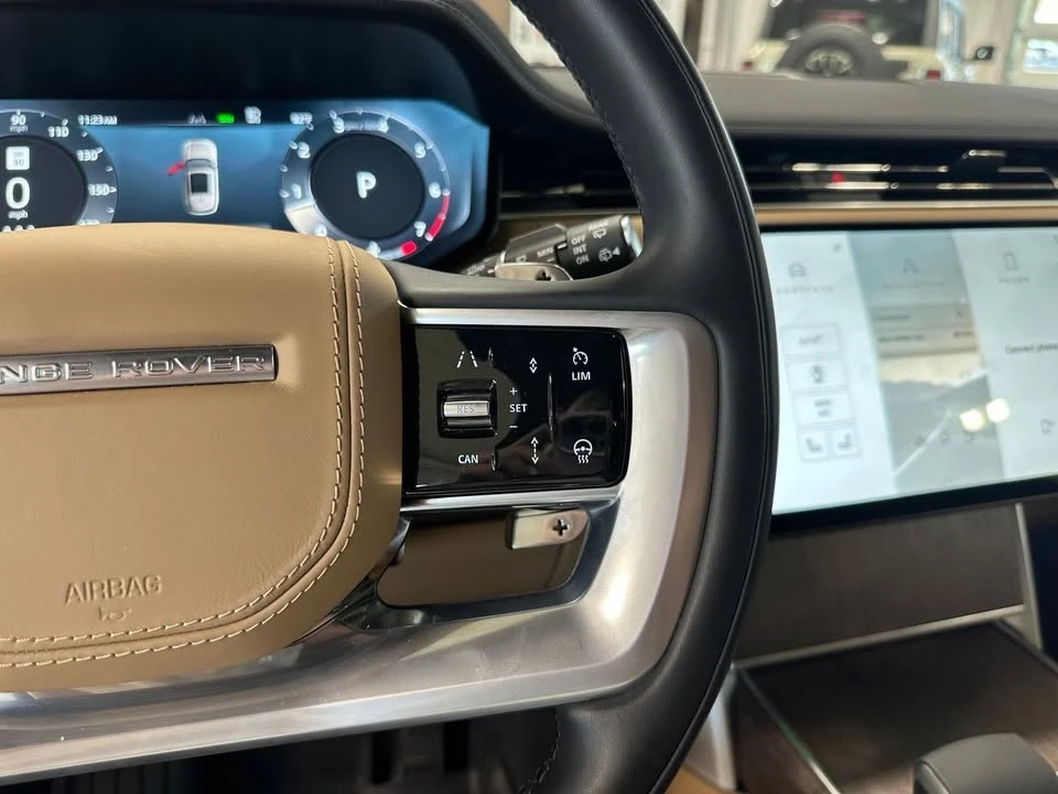2025 Land Rover Range Rover L460 - Image 16 of 20