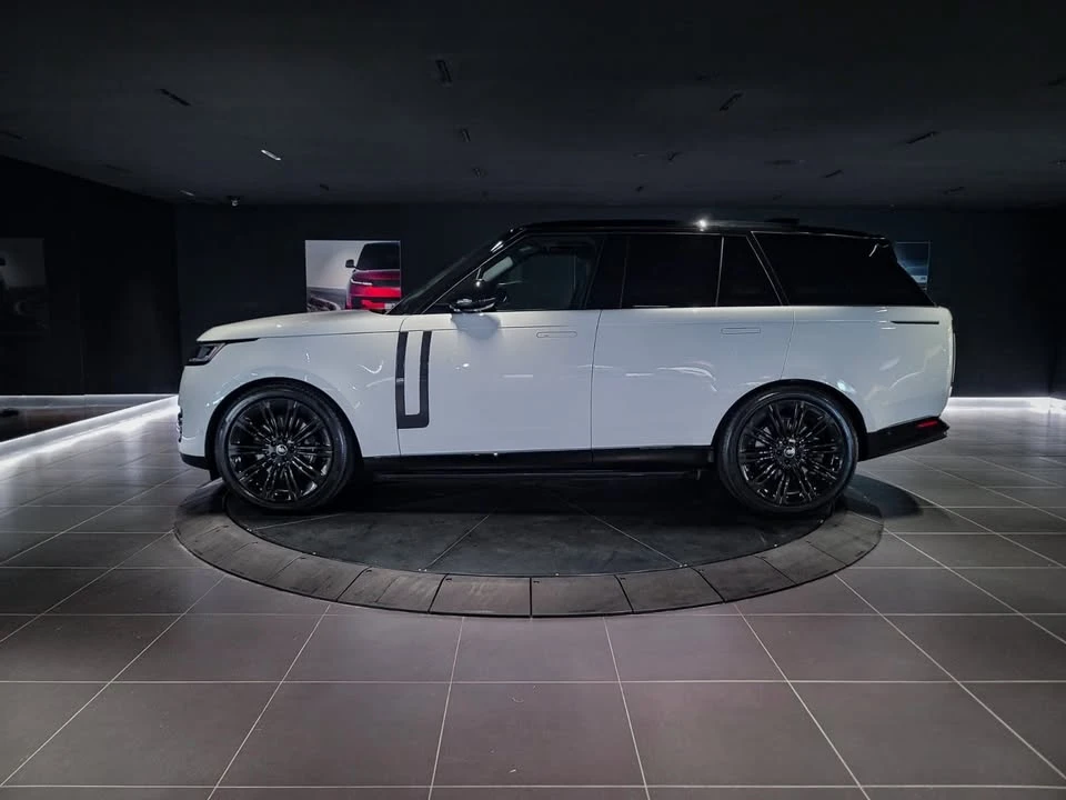 2025 Land Rover Range Rover L460 - Image 7 of 19