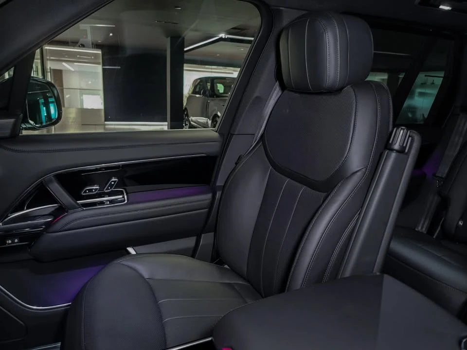 2025 Land Rover Range Rover L460 - Image 19 of 19