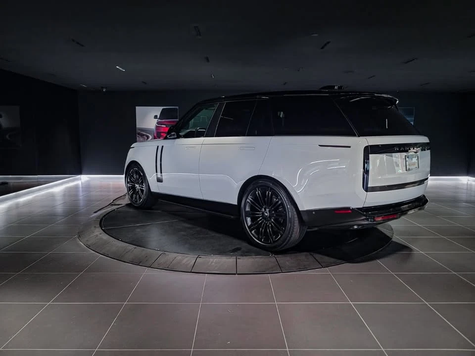 2025 Land Rover Range Rover L460 - Image 6 of 19