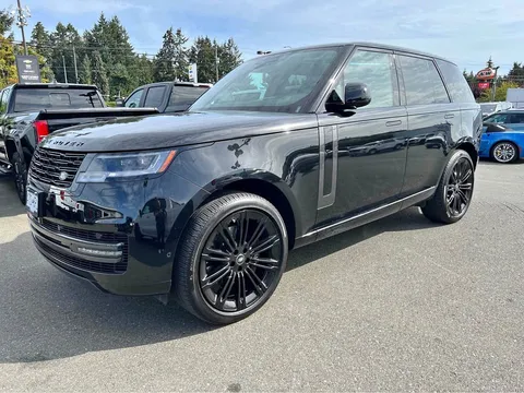 2025 Land Rover Range Rover SE