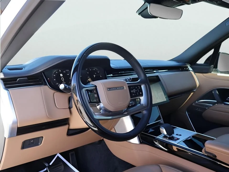 2025 Land Rover Range Rover L460 - Image 17 of 20