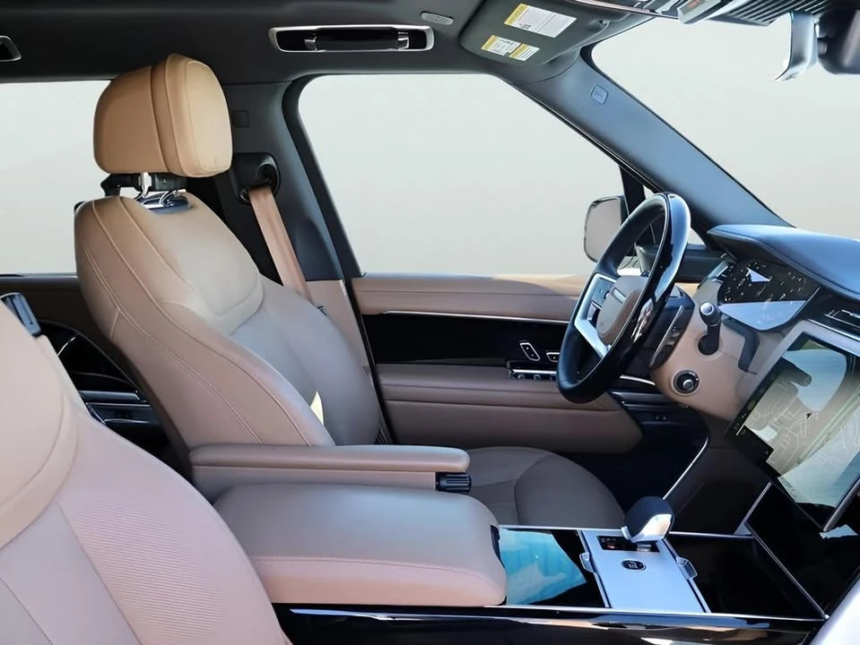 2025 Land Rover Range Rover L460 - Image 8 of 20