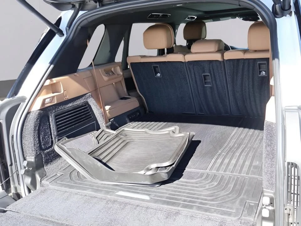 2025 Land Rover Range Rover L460 - Image 15 of 20