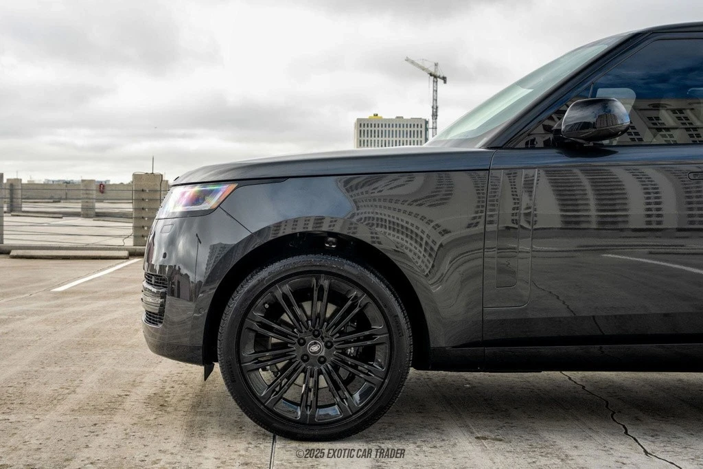 2025 Land Rover Range Rover L460 - Image 4 of 12
