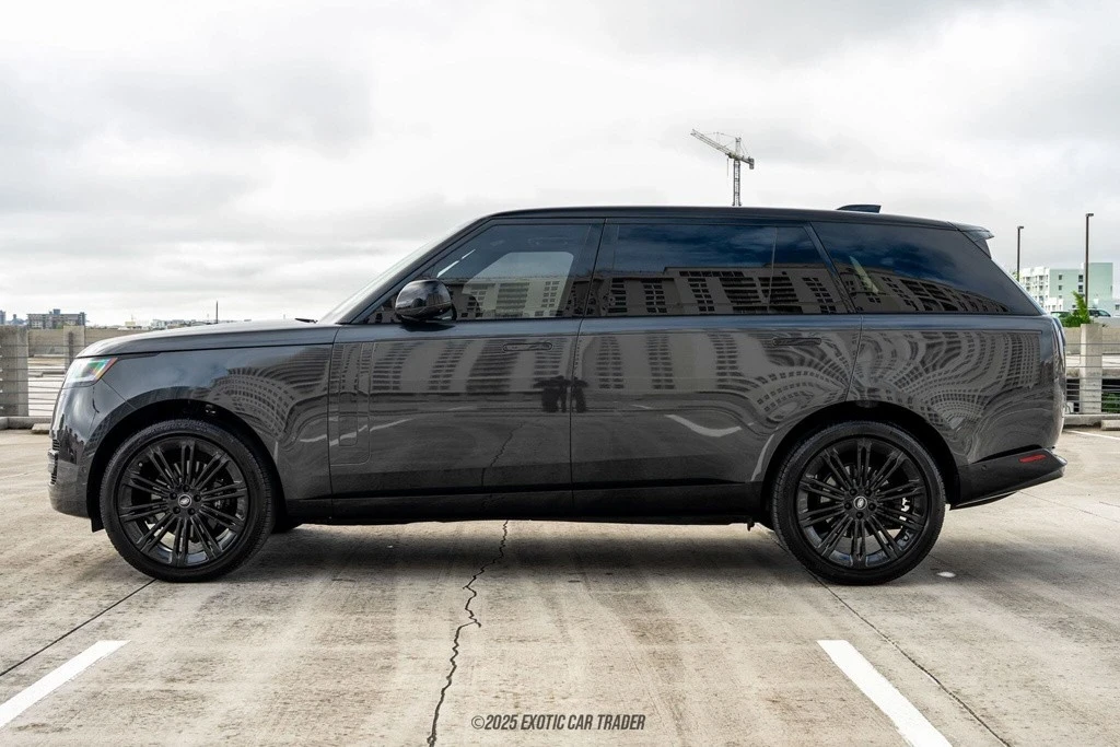 2025 Land Rover Range Rover L460 - Image 3 of 12