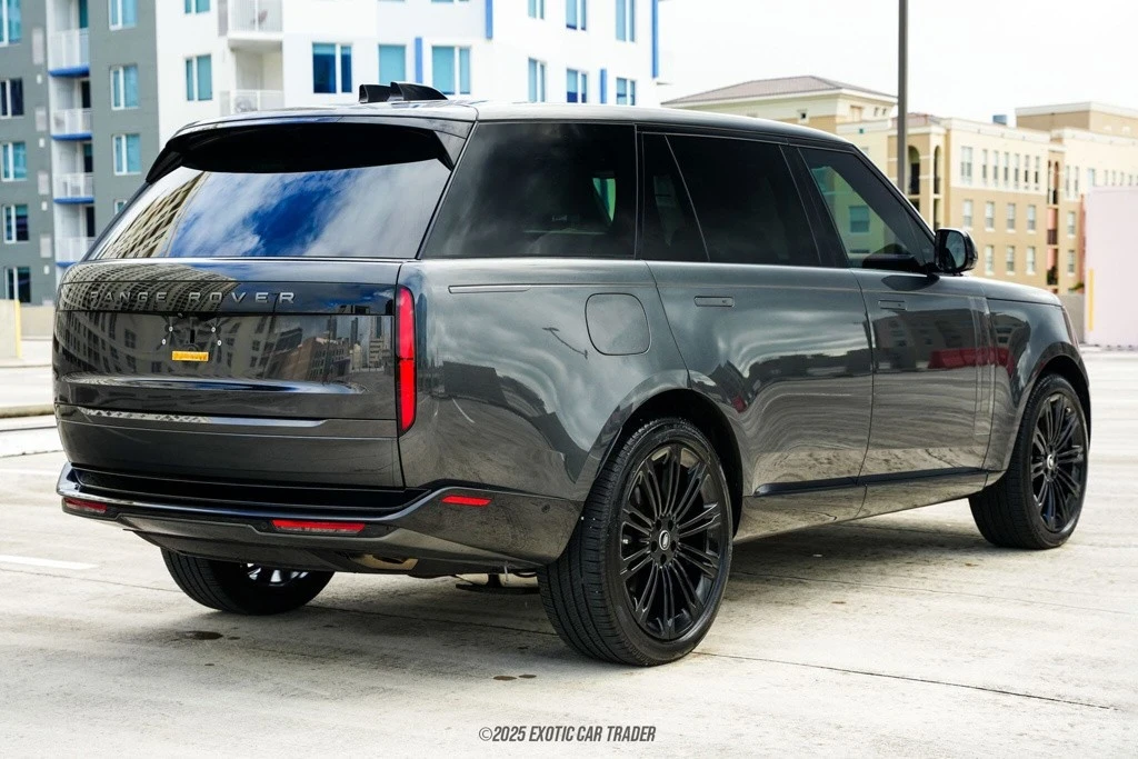 2025 Land Rover Range Rover L460 - Image 8 of 12