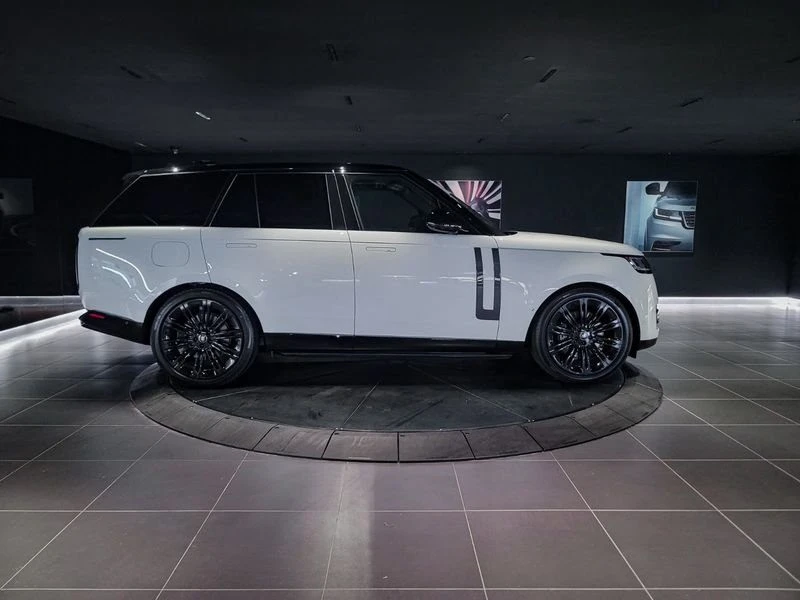 2025 Land Rover Range Rover L460 - Image 4 of 20