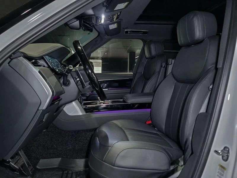 2025 Land Rover Range Rover L460 - Image 9 of 20