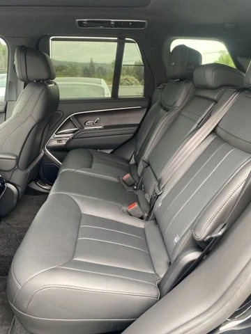 2025 Land Rover Range Rover L460 - Image 10 of 16