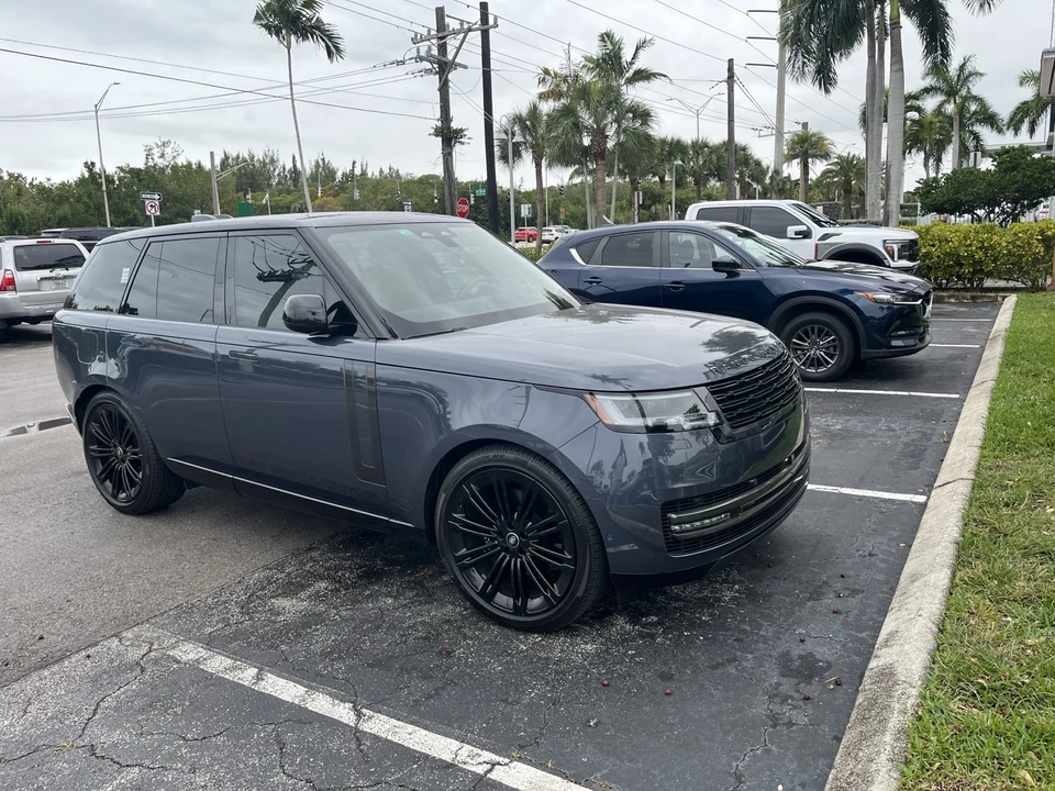 2025 Land Rover Range Rover L460 - Image 2 of 5