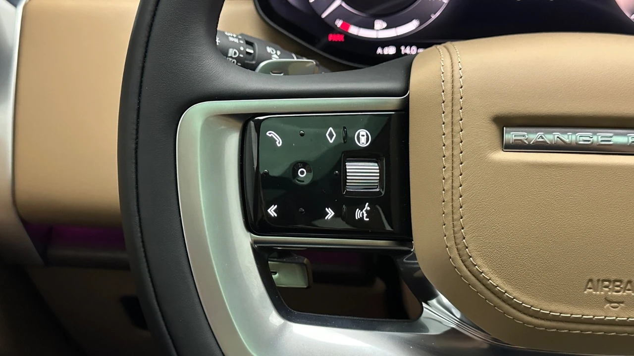 2025 Land Rover Range Rover L460 - Image 10 of 31