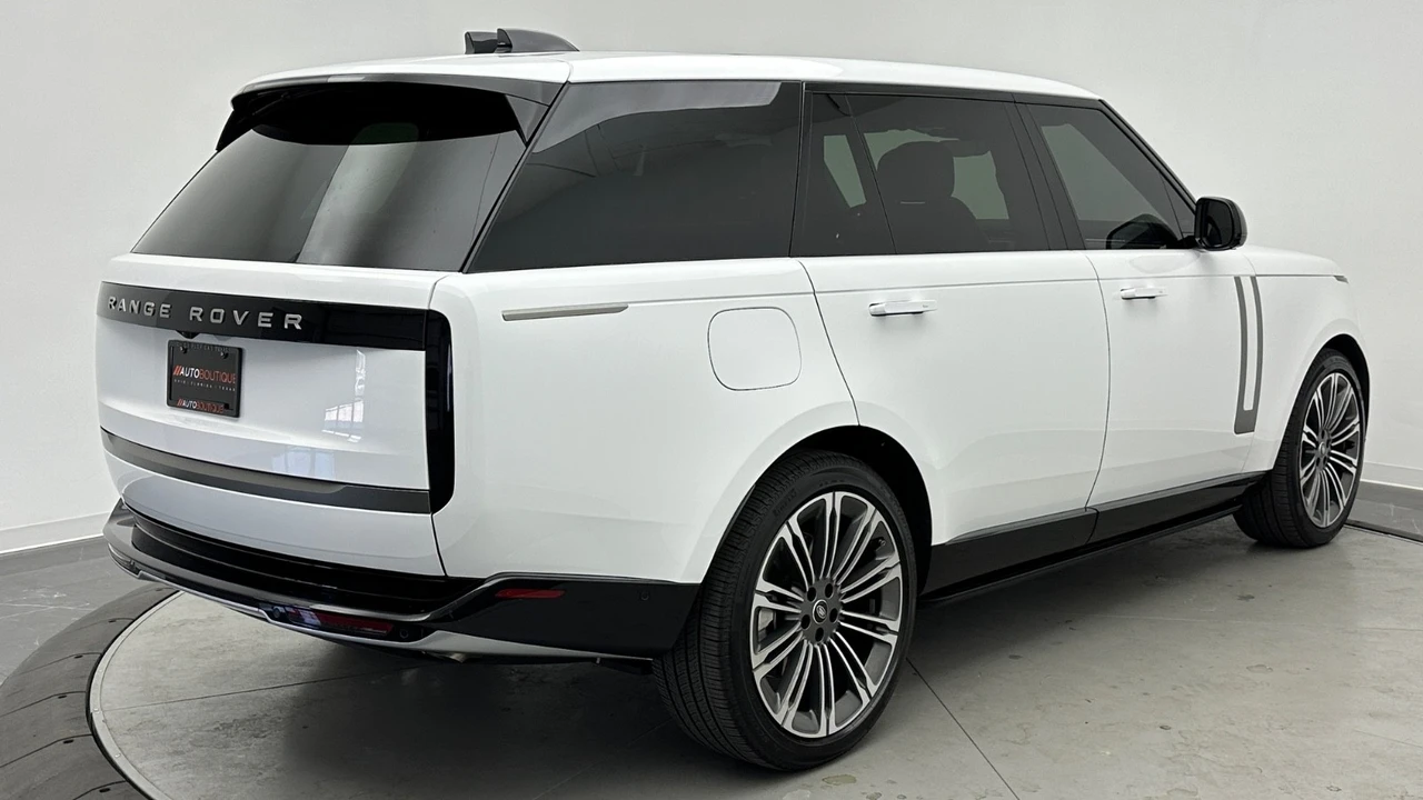 2025 Land Rover Range Rover L460 - Image 6 of 31