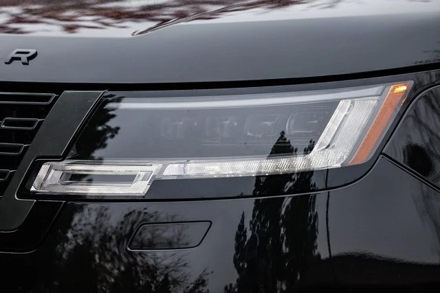 2025 Land Rover Range Rover L460 - Image 7 of 12