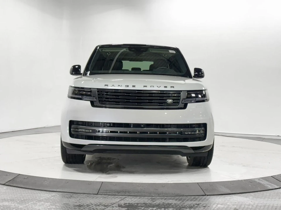 2025 Land Rover Range Rover L460 - Image 2 of 12