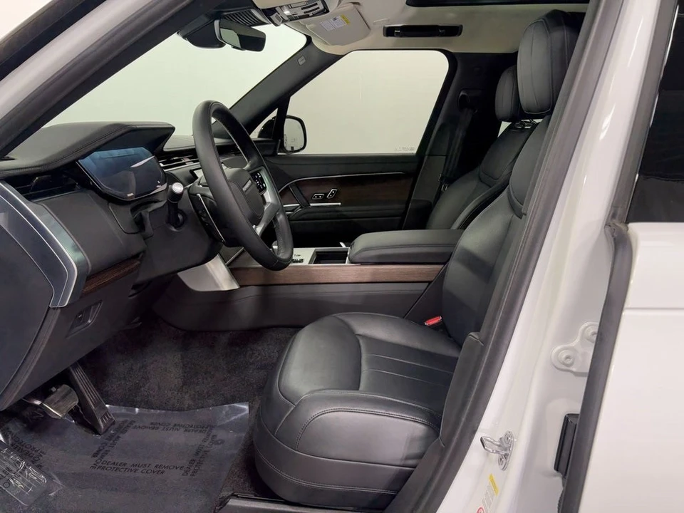 2025 Land Rover Range Rover L460 - Image 7 of 12