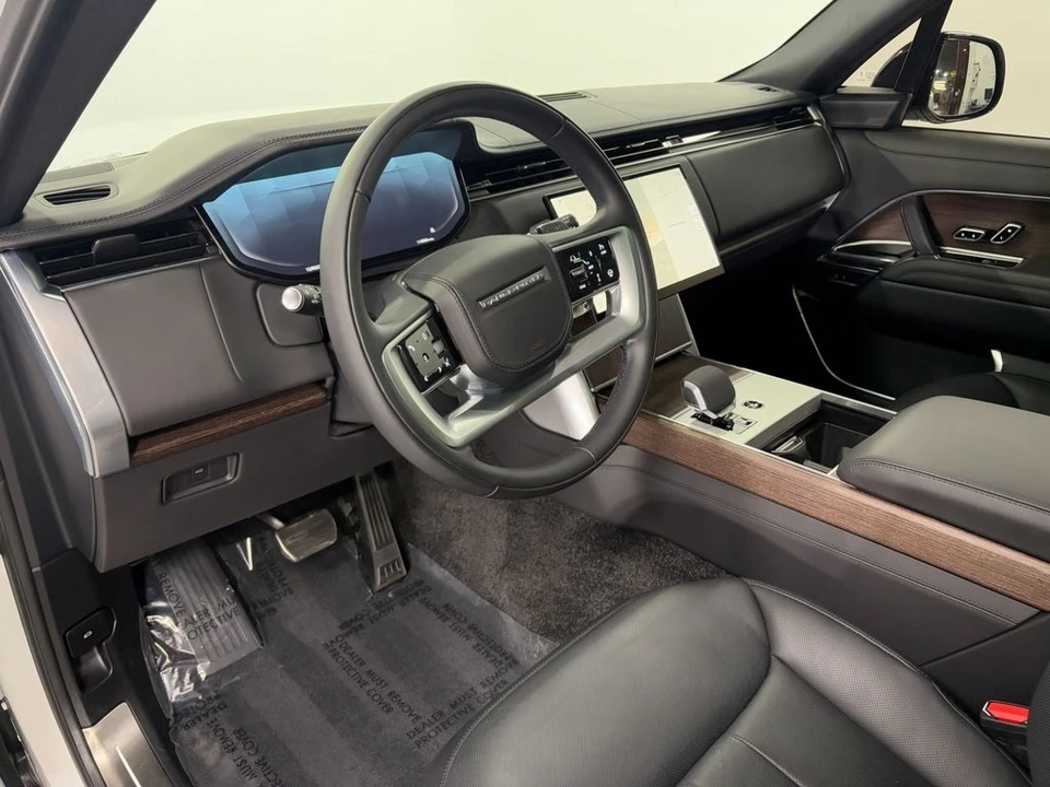 2025 Land Rover Range Rover L460 - Image 8 of 12