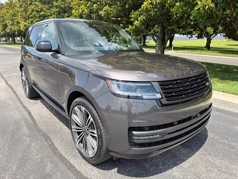 2025 Land Rover Range Rover SE SWB P530