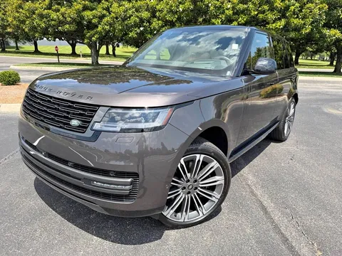 2025 Land Rover Range Rover SE SWB P530