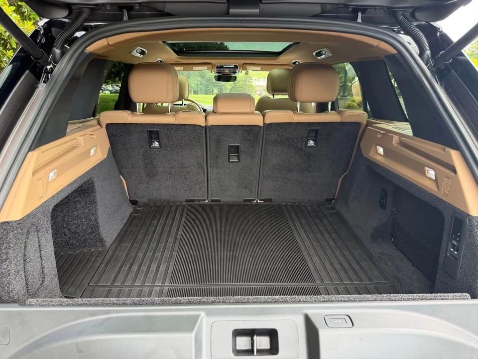 2025 Land Rover Range Rover L460 - Image 15 of 18