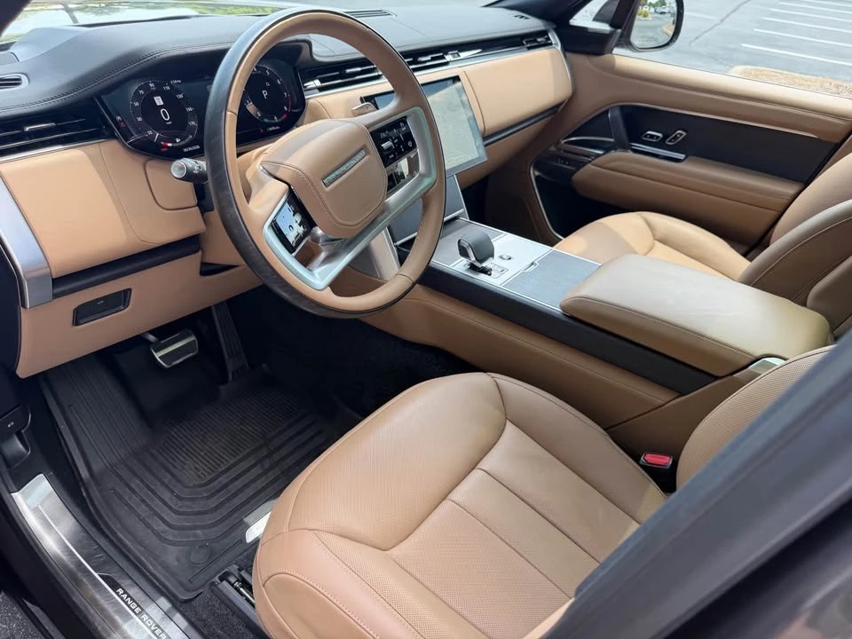 2025 Land Rover Range Rover L460 - Image 8 of 18