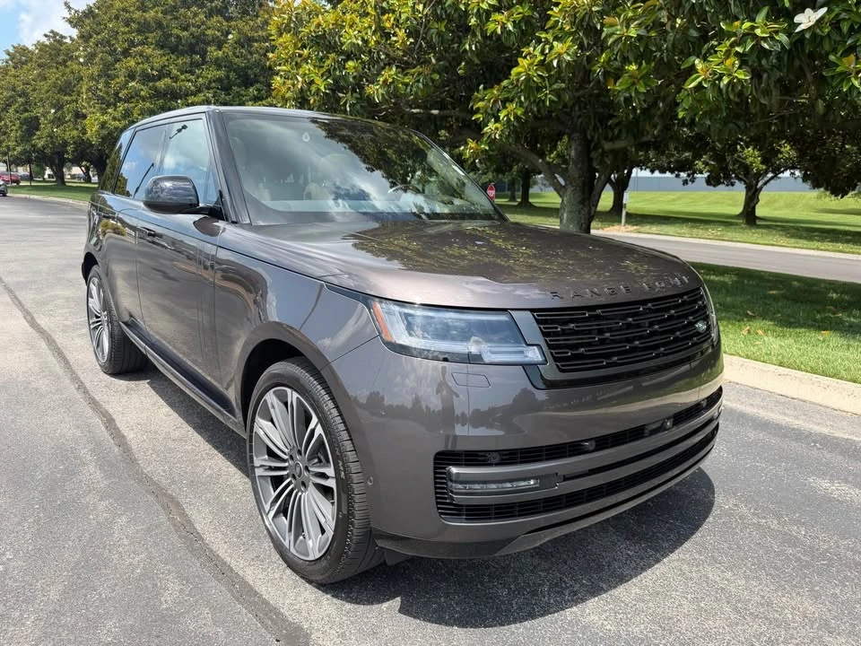 2025 Land Rover Range Rover L460 - Image 6 of 18