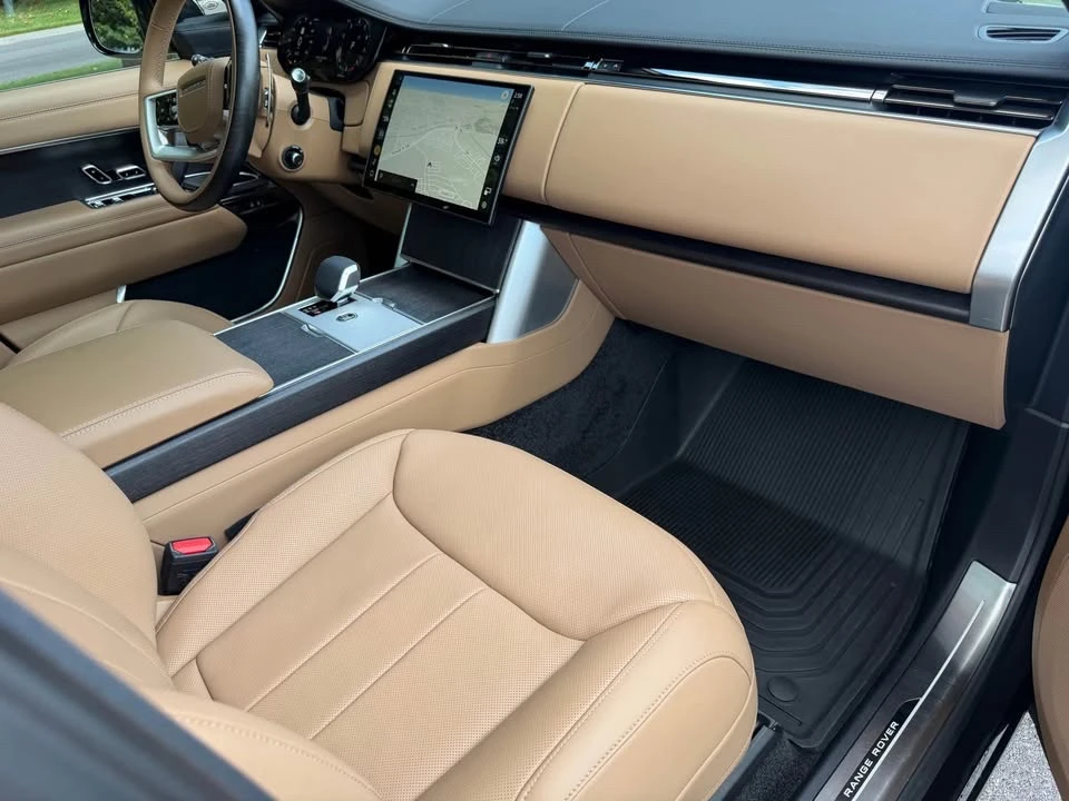2025 Land Rover Range Rover L460 - Image 11 of 18